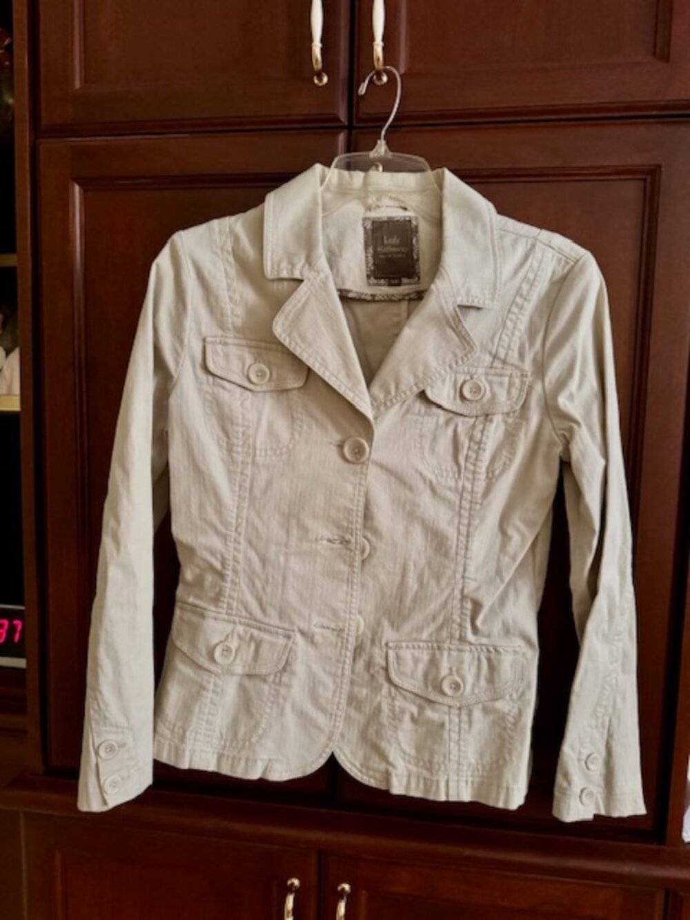 BEige Classic cut jacket